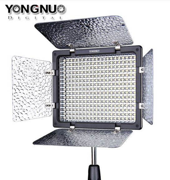 Đèn LED Yongnuo YN300 III