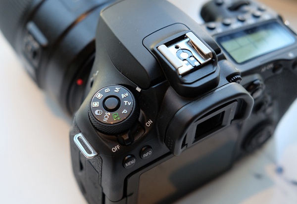 Máy ảnh Canon EOS 90D Body (LBM)