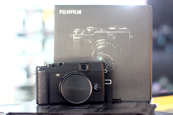 máy ảnh Fujifilm FinePix X10