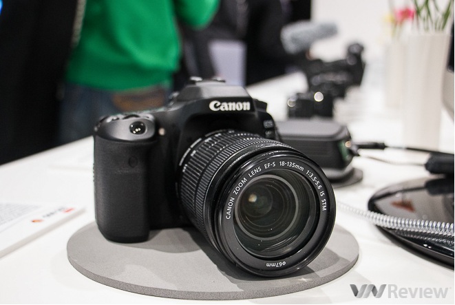 Canon EOS 80D Kit 18-135mm STM-7