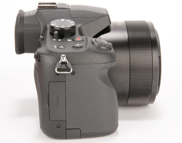 Máy ảnh Panasonic Lumix DMC-FZ1000 chính hãng