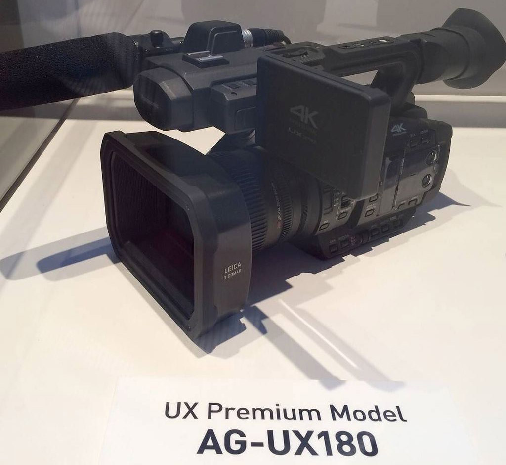 Máy quay Panasonic AG-UX180 4K