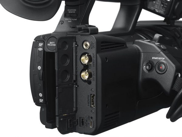 Máy quay chuyên dụng Sony HXR-NX5R (PAL)