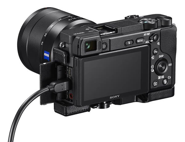 Máy ảnh Sony a6400 chính thức lên sàn với giá từ 900USD-3