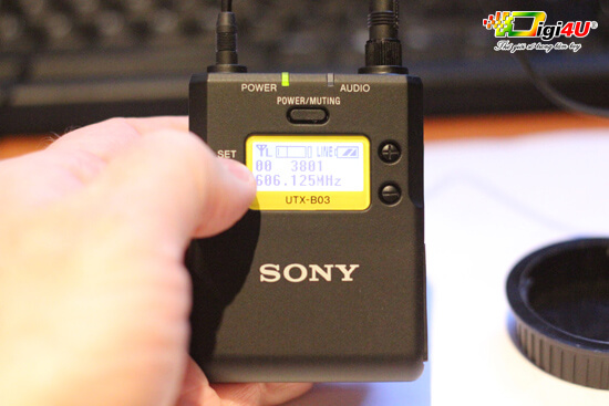Micro phỏng vấn không dây Sony UWP-D11