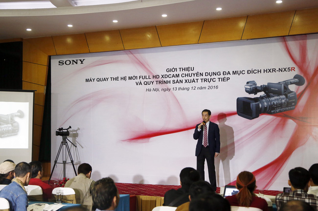 Sony HXR-NX5R - Giải pháp mới cho sản xuất các chương trình gọn nhẹ