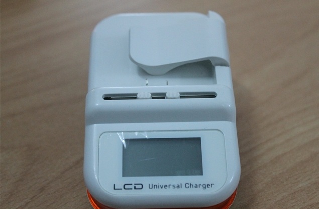 Sạc đa năng LCD USB