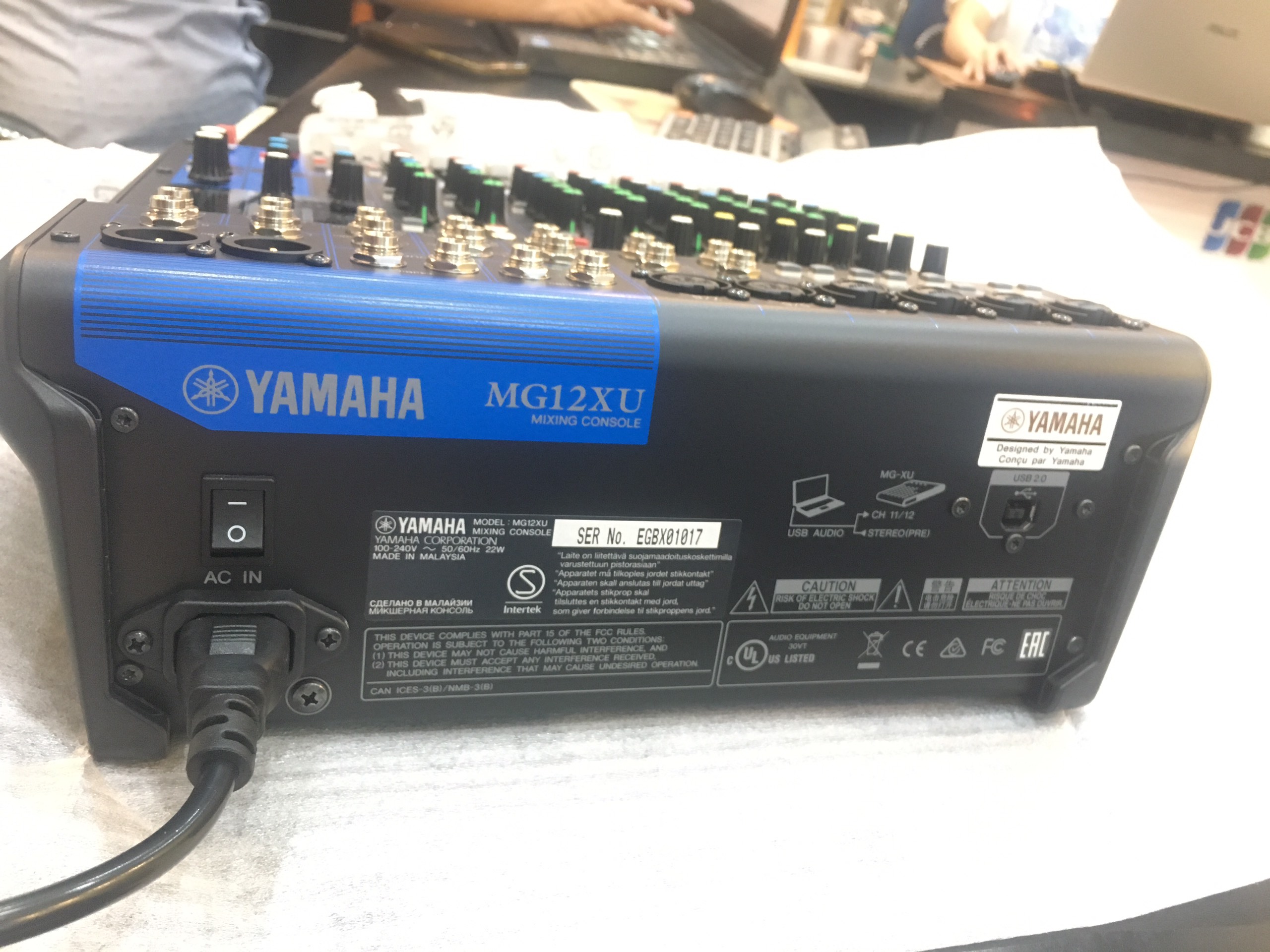 Mixer Yamaha MG12XU