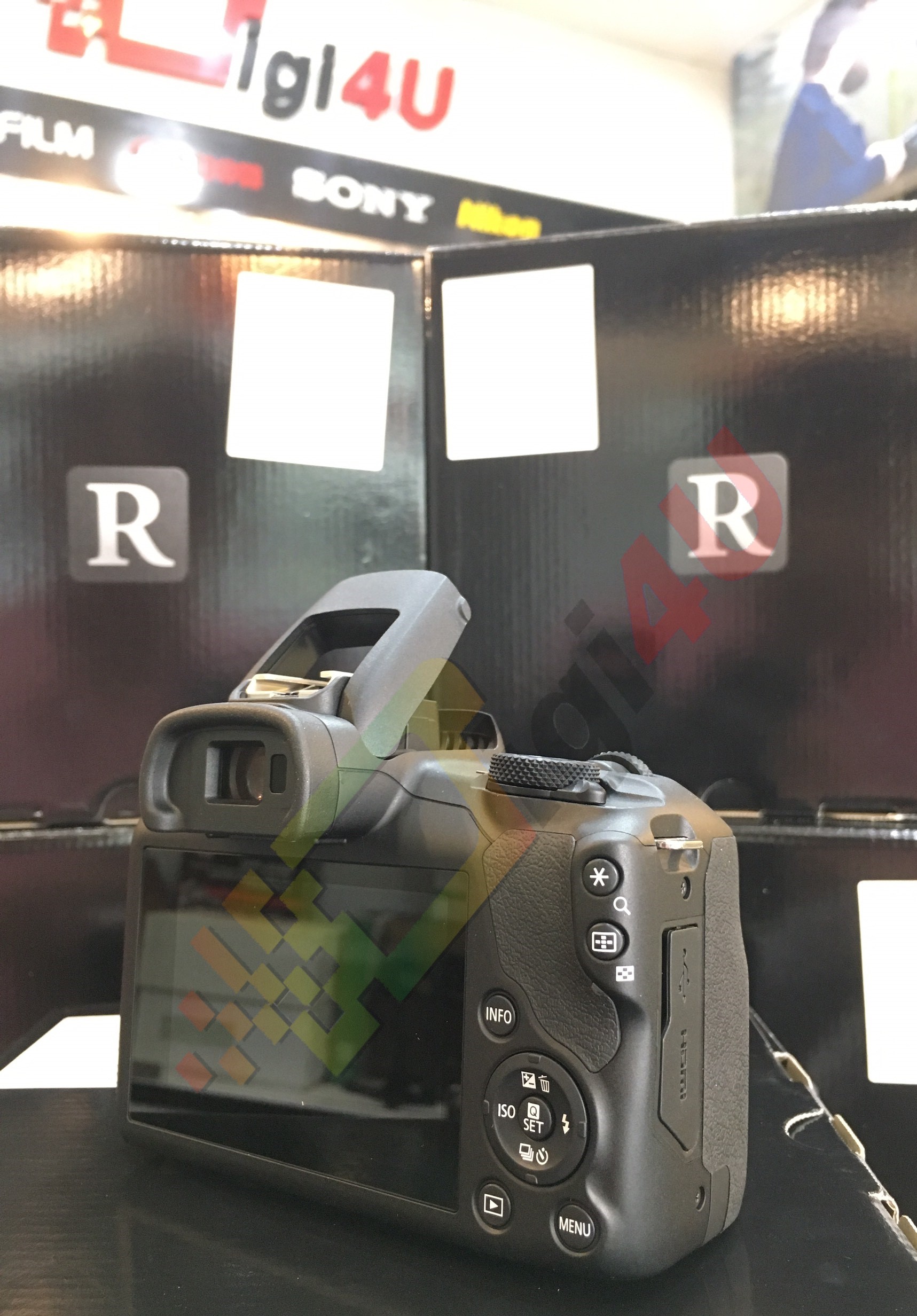 Máy ảnh Canon EOS R100 kit RF-S18-45mm IS STM |  Chính hãng LBM