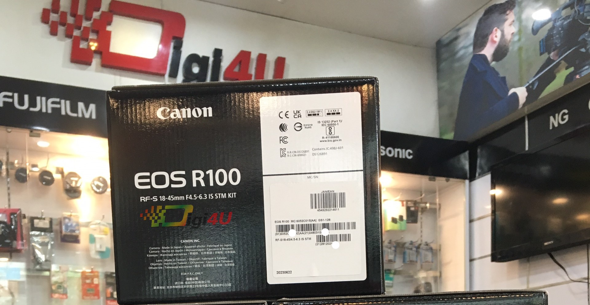 Máy ảnh Canon EOS R100 kit RF-S18-45mm IS STM |  Chính hãng LBM