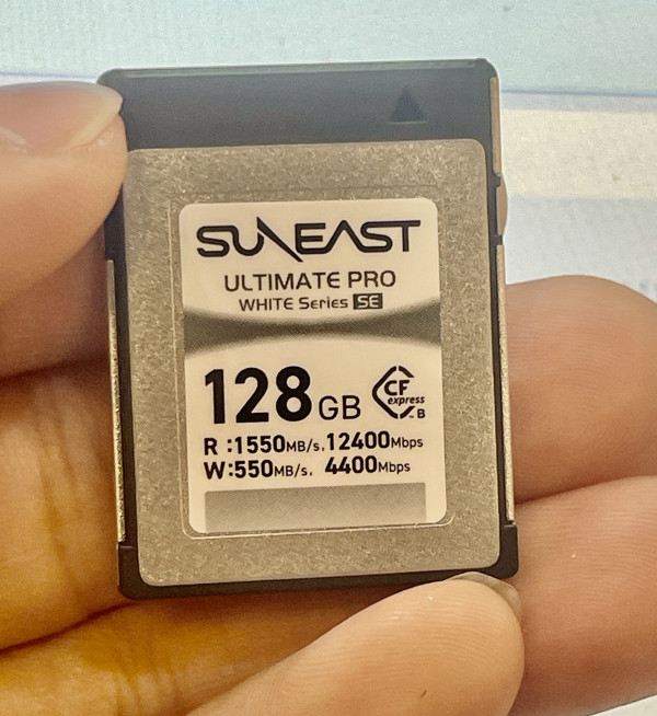 Thẻ nhớ  Suneast CFexpress B 128Gb White Series SE 1550-550MB | Chính hãng