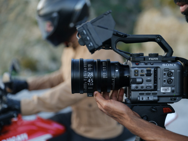 Ống kính Cine Sigma 28-45mm T2 FF - Chính hãng