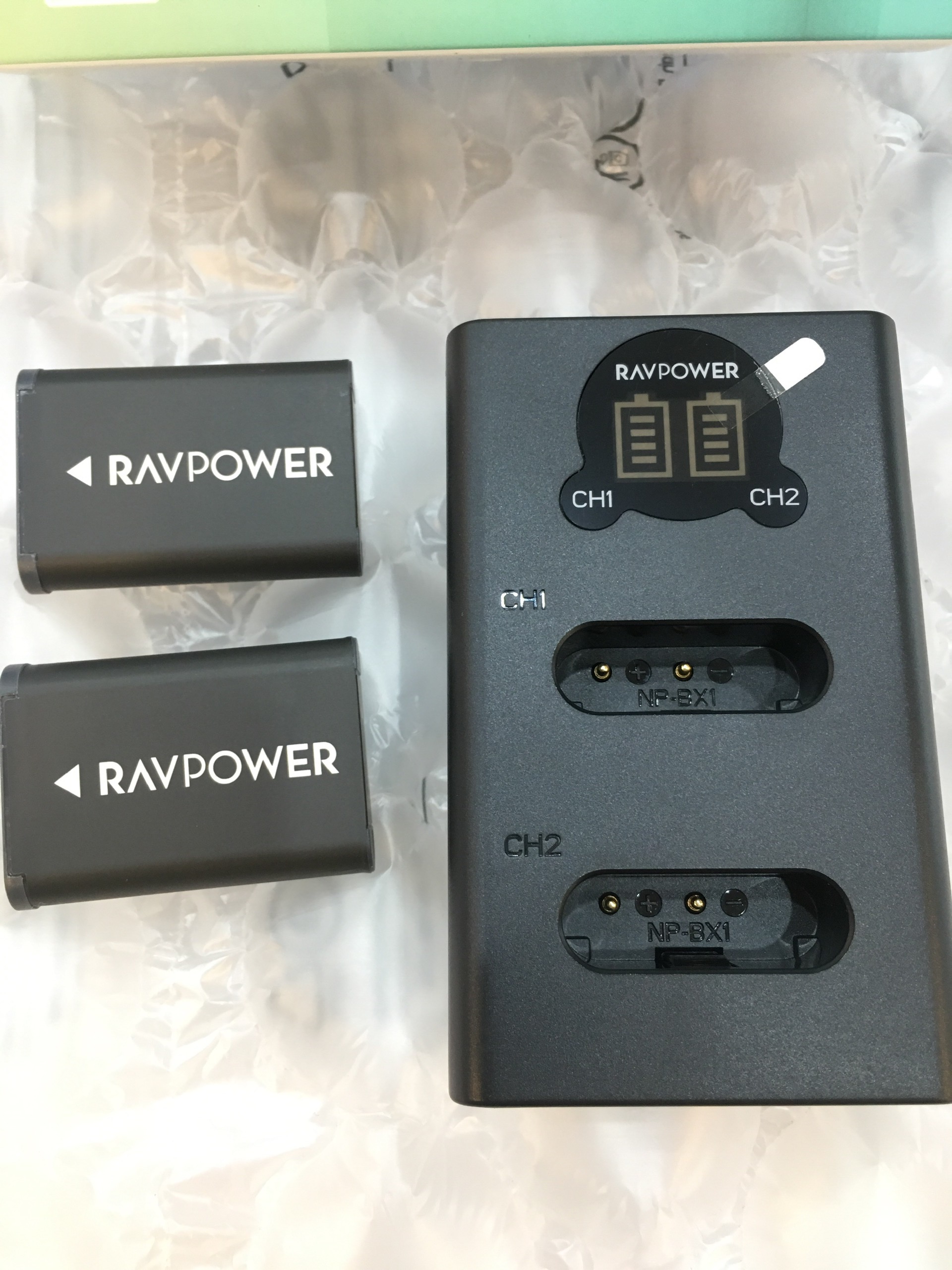 Bộ 2 pin+ 1 sạc RAVPower NP-BX1 | Chính Hãng